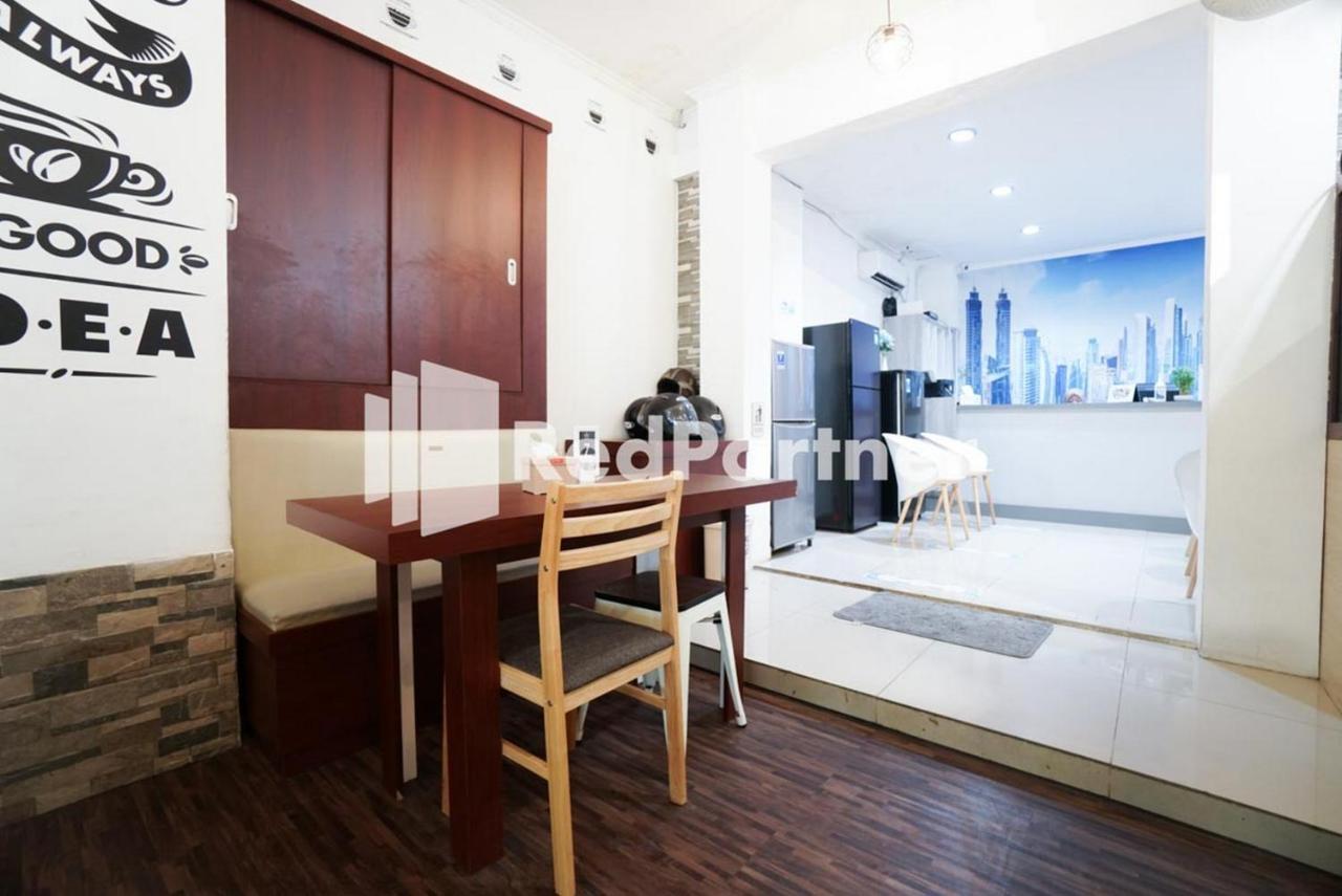Eascot Hotel Mitra Reddoorz Τζακάρτα Εξωτερικό φωτογραφία