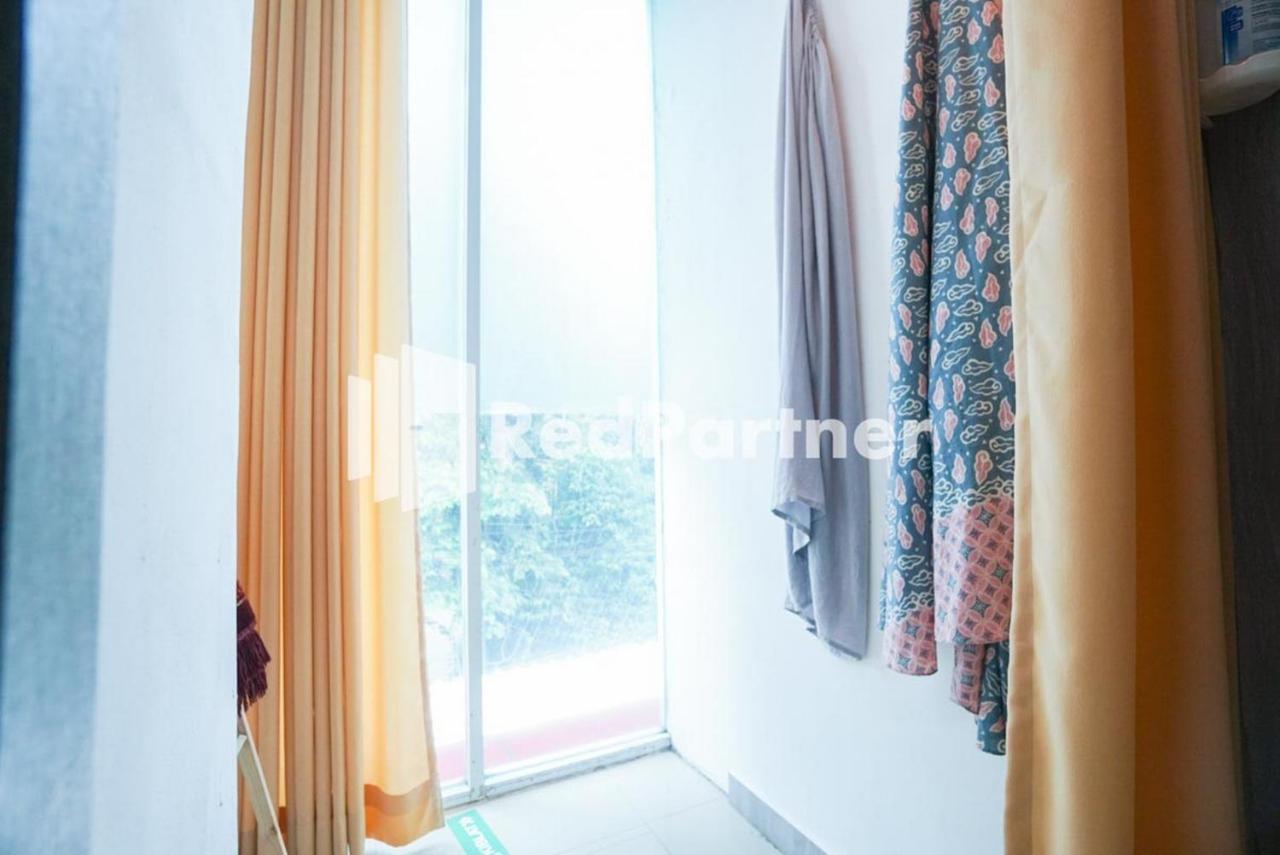 Eascot Hotel Mitra Reddoorz Τζακάρτα Εξωτερικό φωτογραφία
