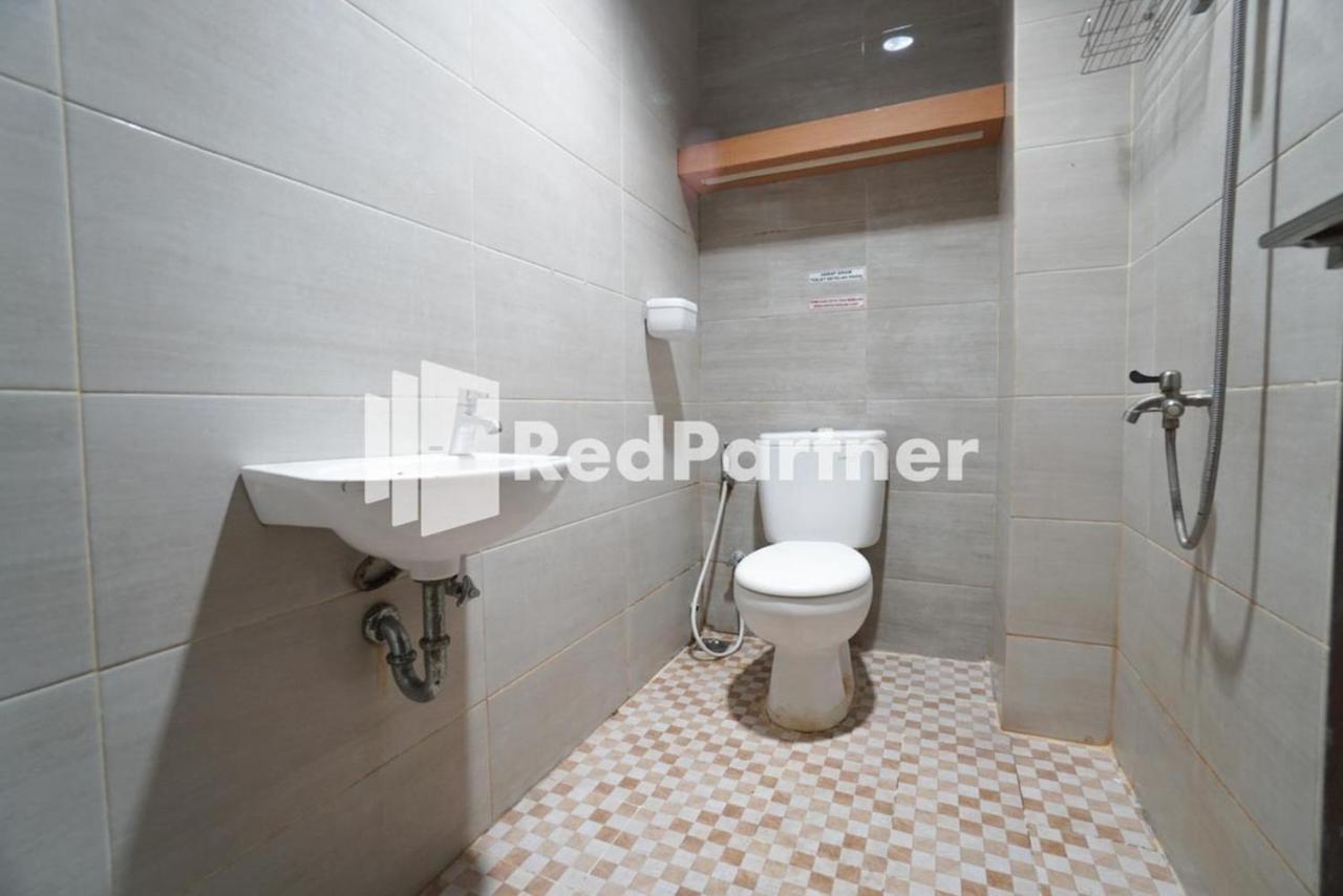 Eascot Hotel Mitra Reddoorz Τζακάρτα Εξωτερικό φωτογραφία