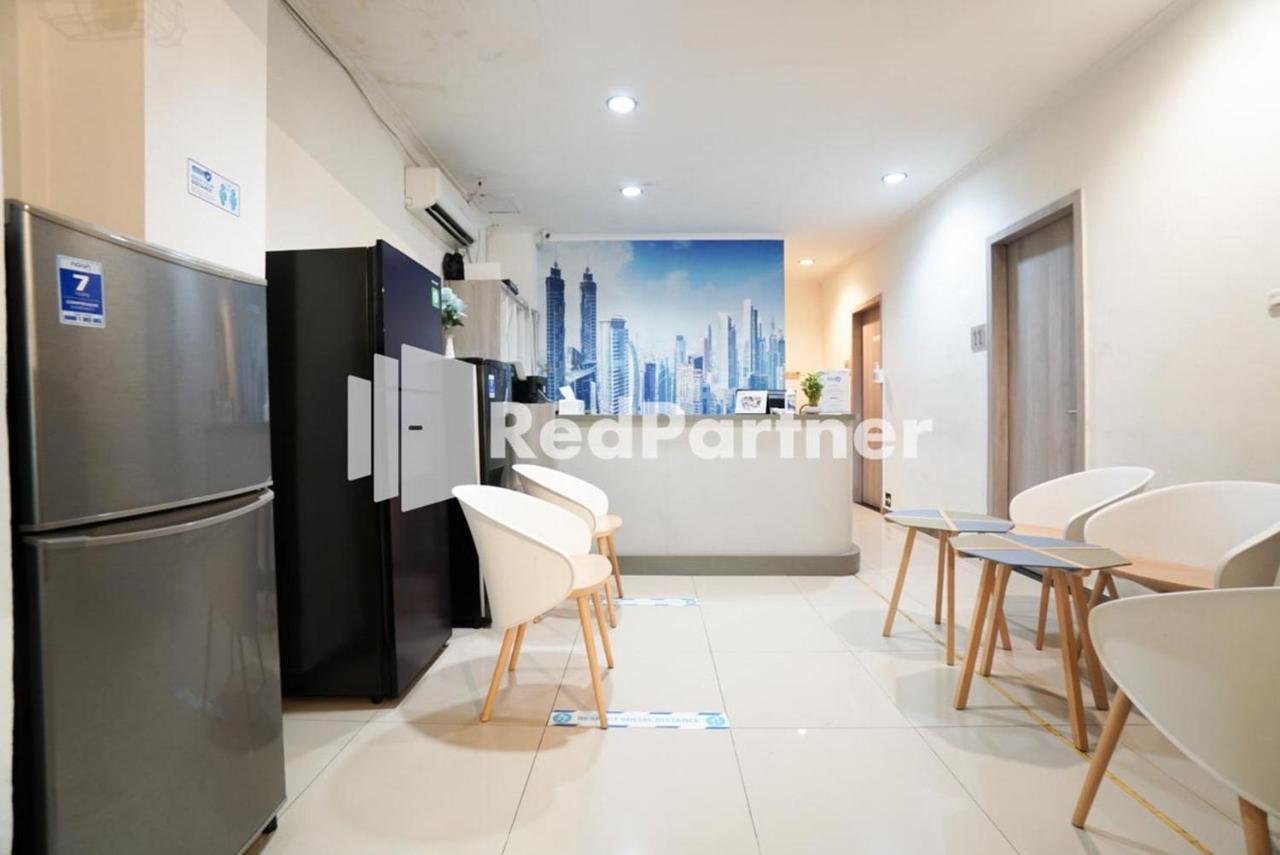 Eascot Hotel Mitra Reddoorz Τζακάρτα Εξωτερικό φωτογραφία